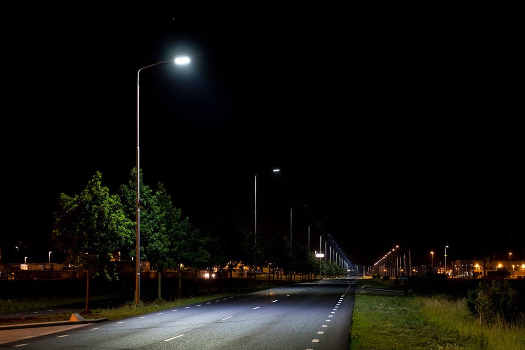 tool free smart street lighting