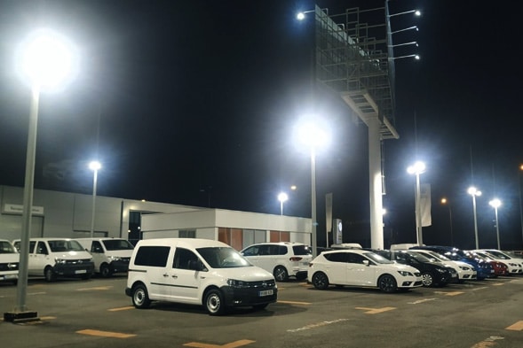 Outdoor floodlights for an automobile sales center in Spain-3