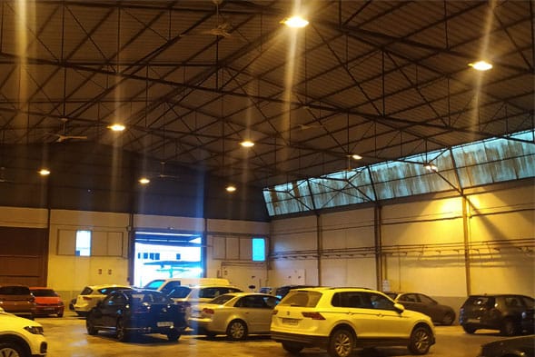 LED high bay lights for an auto repair shop in Spain-2
