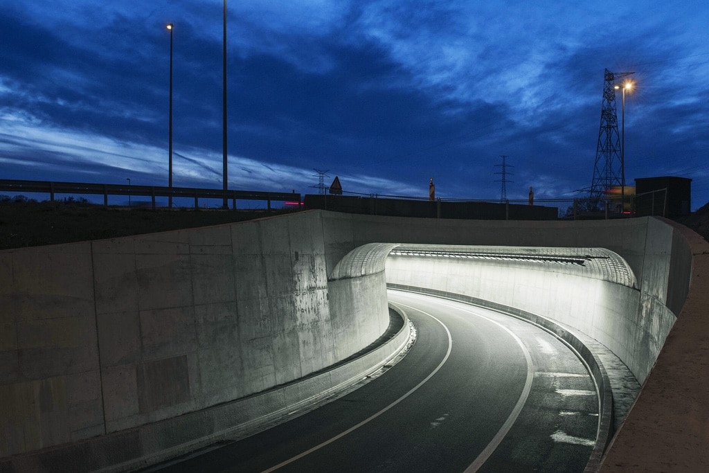 Tunnel Lighting & Underpass LED Tunnel Light