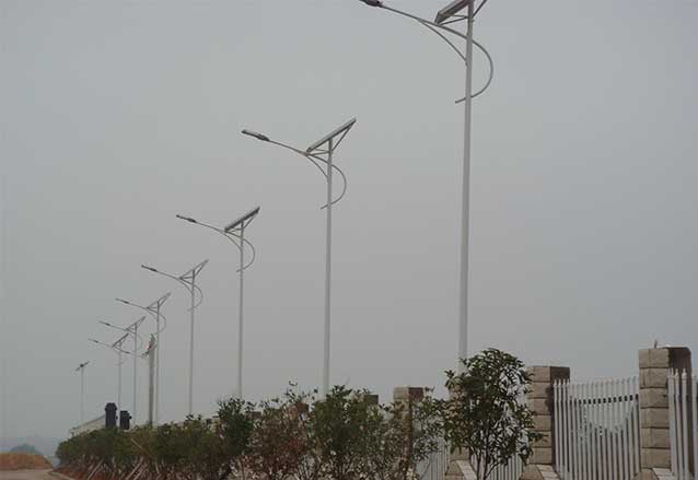 Solar Street Lamps Work on Rainy Days
